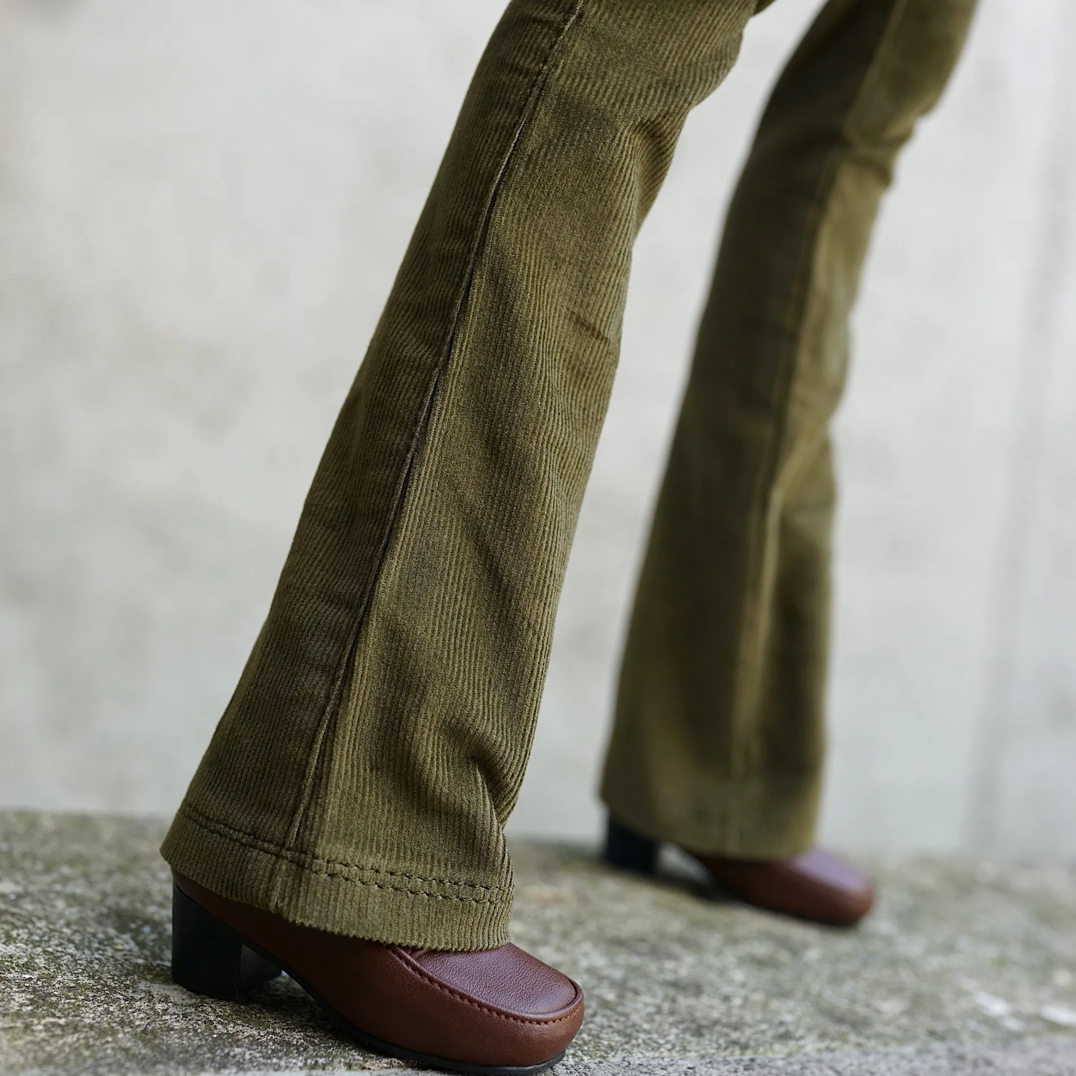 Corduroy Pants (Khaki Green)