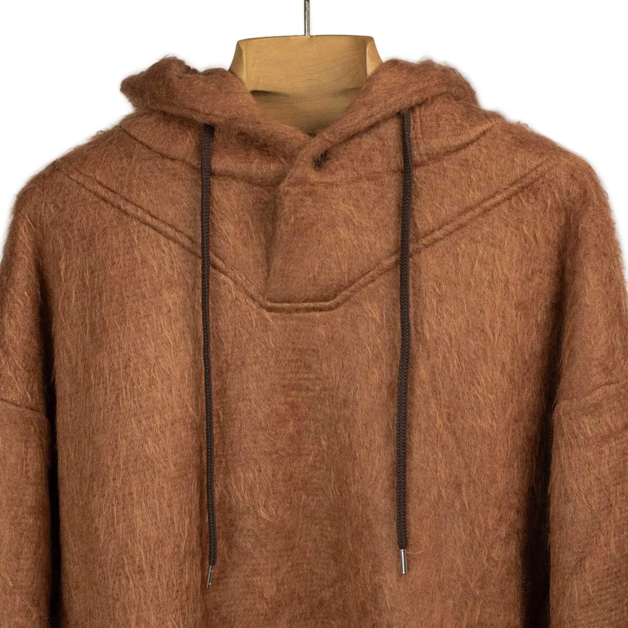 Shaggy hoodie in caramel brown