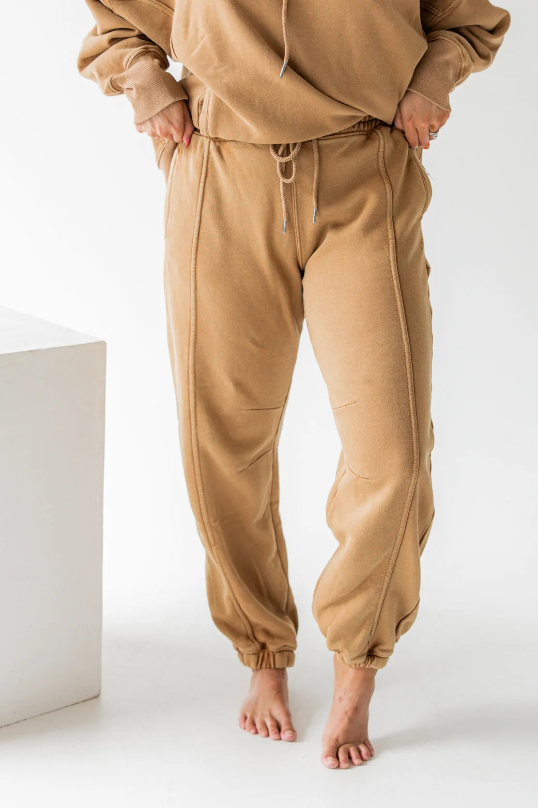 Sprint To The Finish Pants | Camel